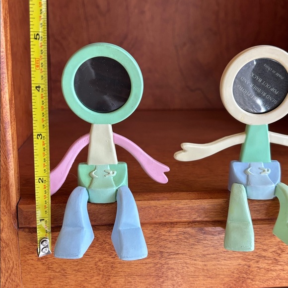 2 Baby Picture Frames, Small Circle, Yellow/Blue/Green/Pink, Rubber - Picture 4 of 6